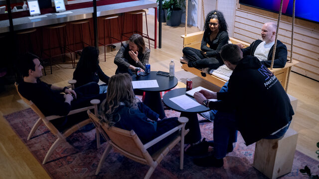 Team workshop in office